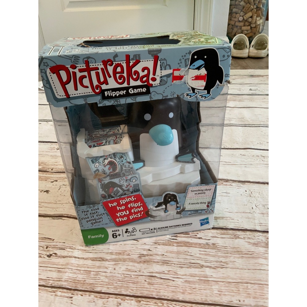 Pictureka Flipper Game Hasbro Parker Brothers Penguin Spinning Family Board Game
